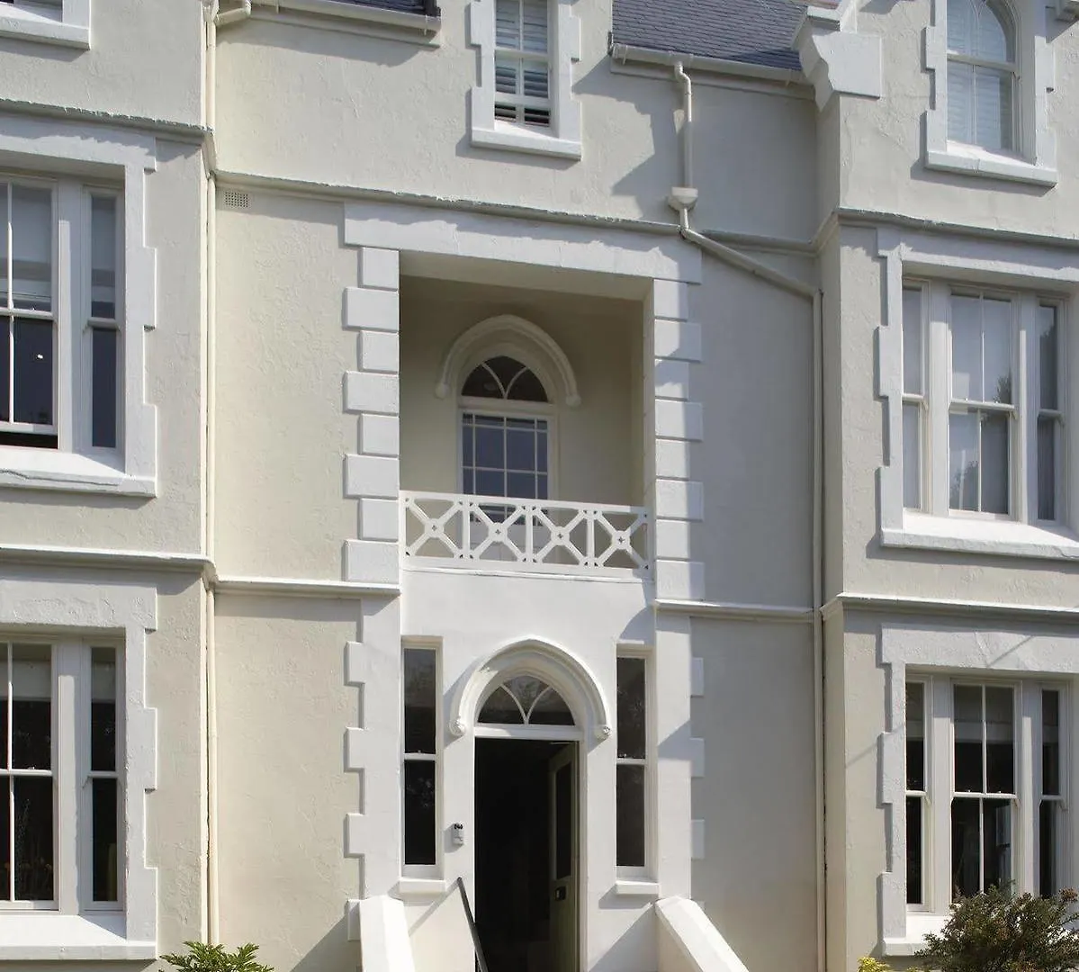 The Green House Bournemouth 4*,