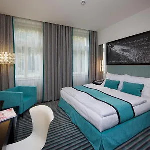 red-blue-design-hotel-prague.praguehotelsweb.com/